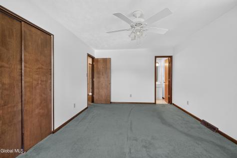 6 Durham Court Schenectady NY 12309