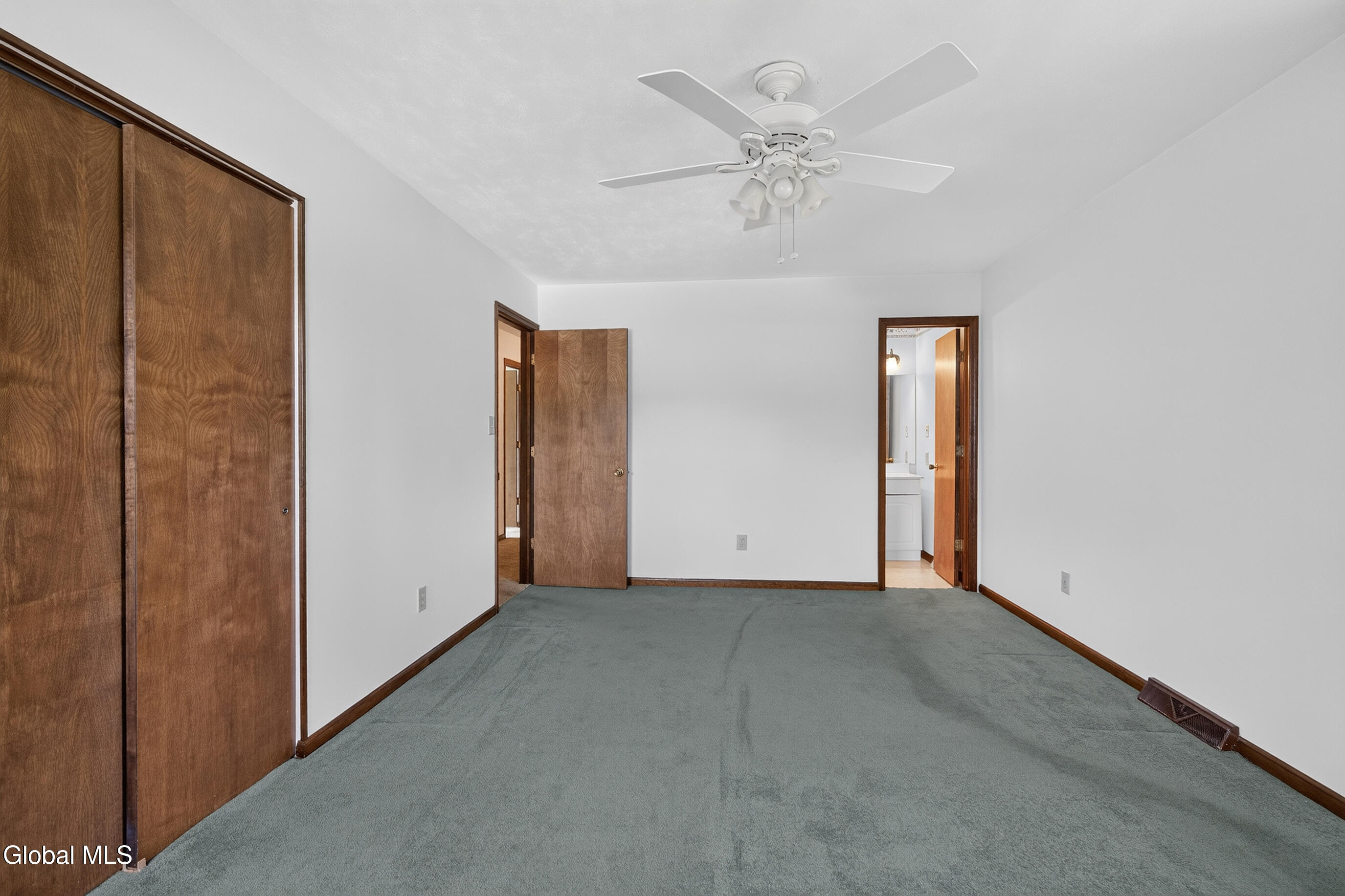 6 Durham Court Schenectady NY 12309