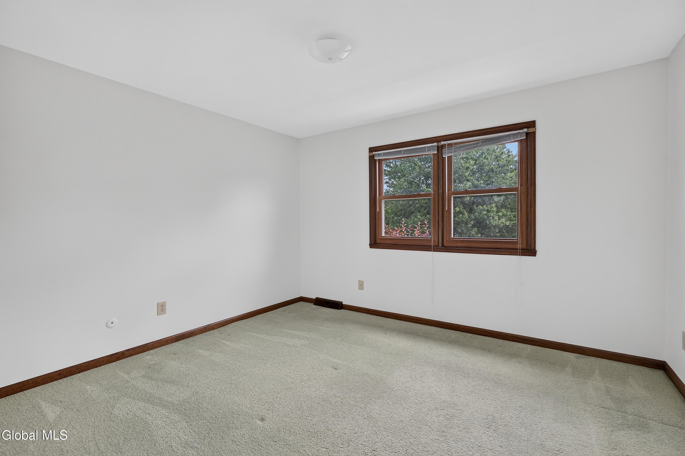 6 Durham Court Schenectady NY 12309