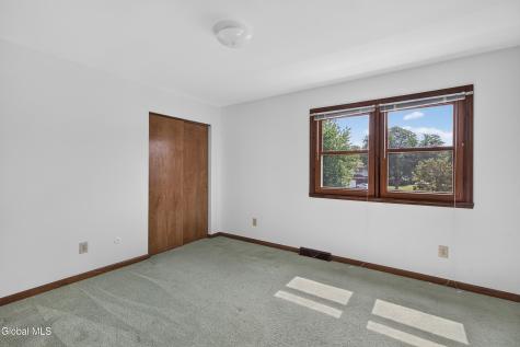 6 Durham Court Schenectady NY 12309
