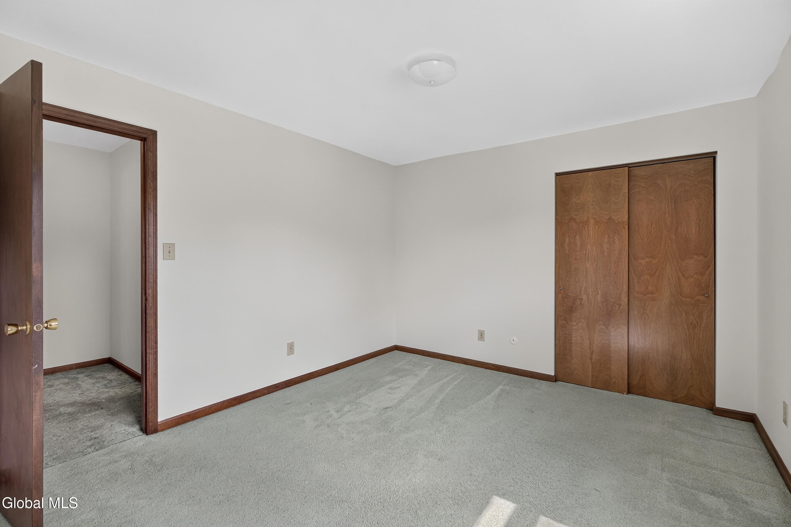 6 Durham Court Schenectady NY 12309