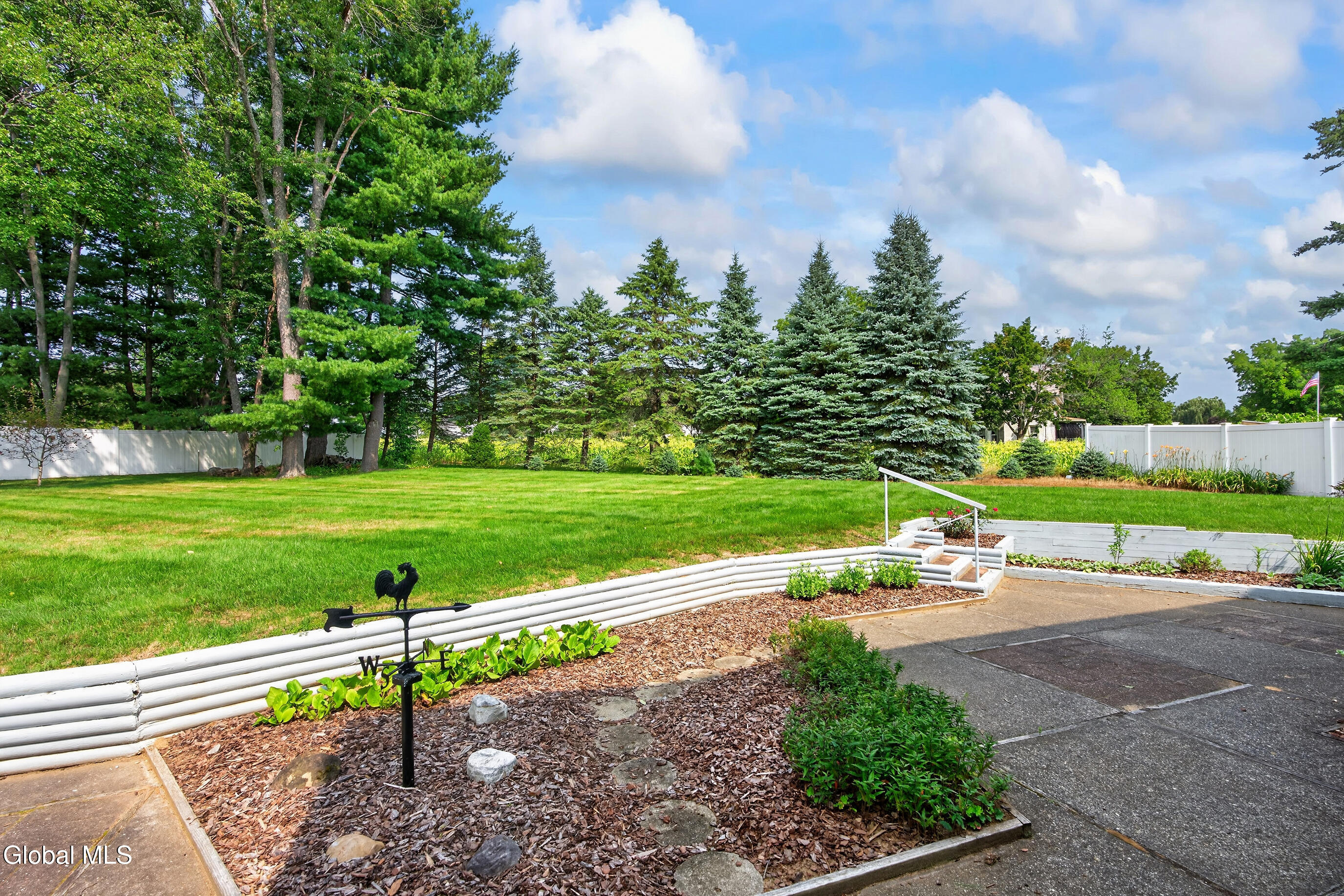 6 Durham Court Schenectady NY 12309