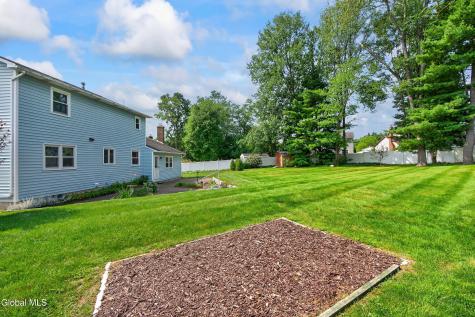 6 Durham Court Schenectady NY 12309
