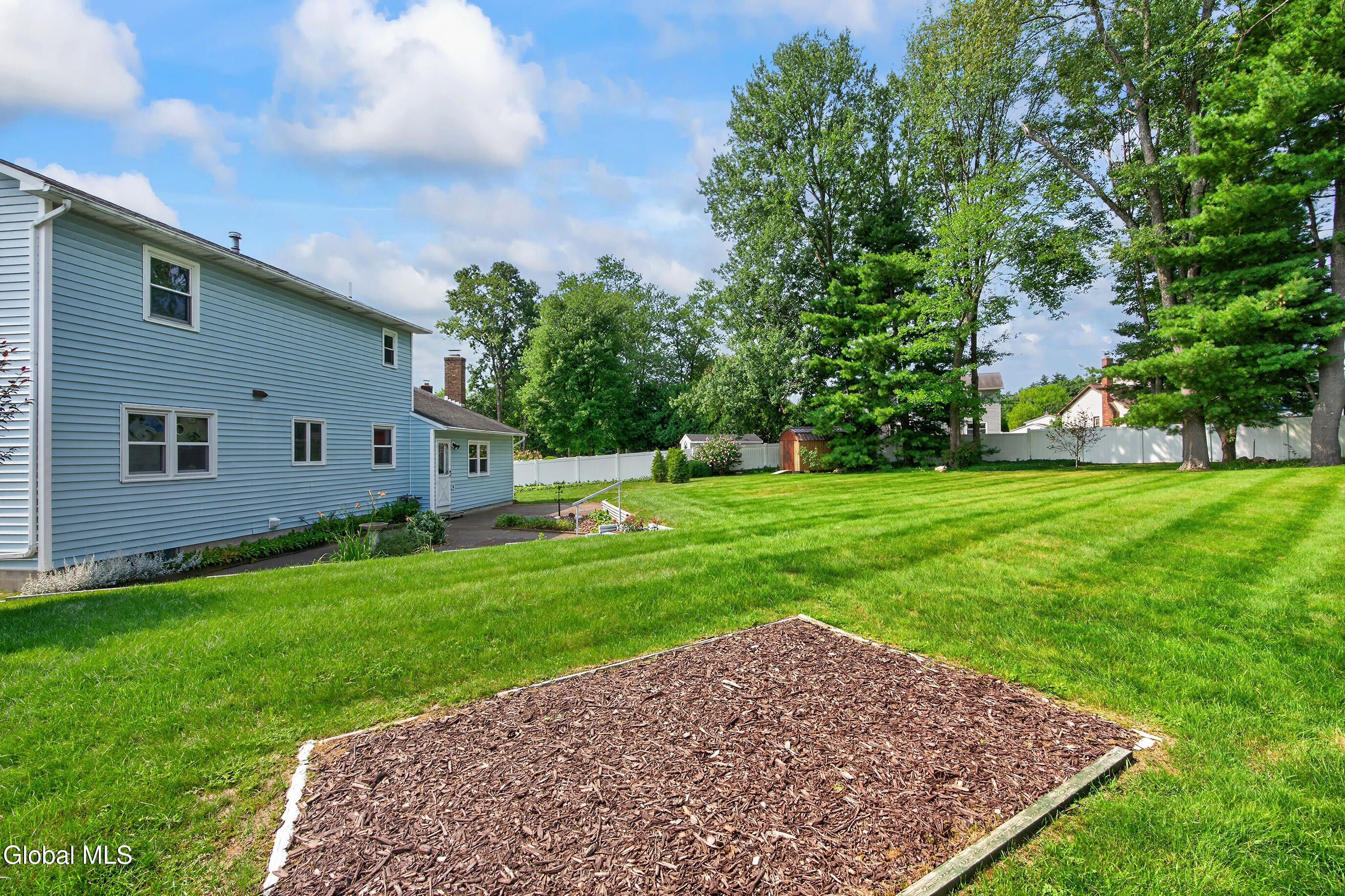 6 Durham Court Schenectady NY 12309