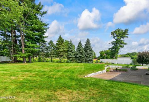 6 Durham Court Schenectady NY 12309