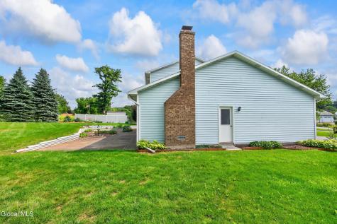 6 Durham Court Schenectady NY 12309