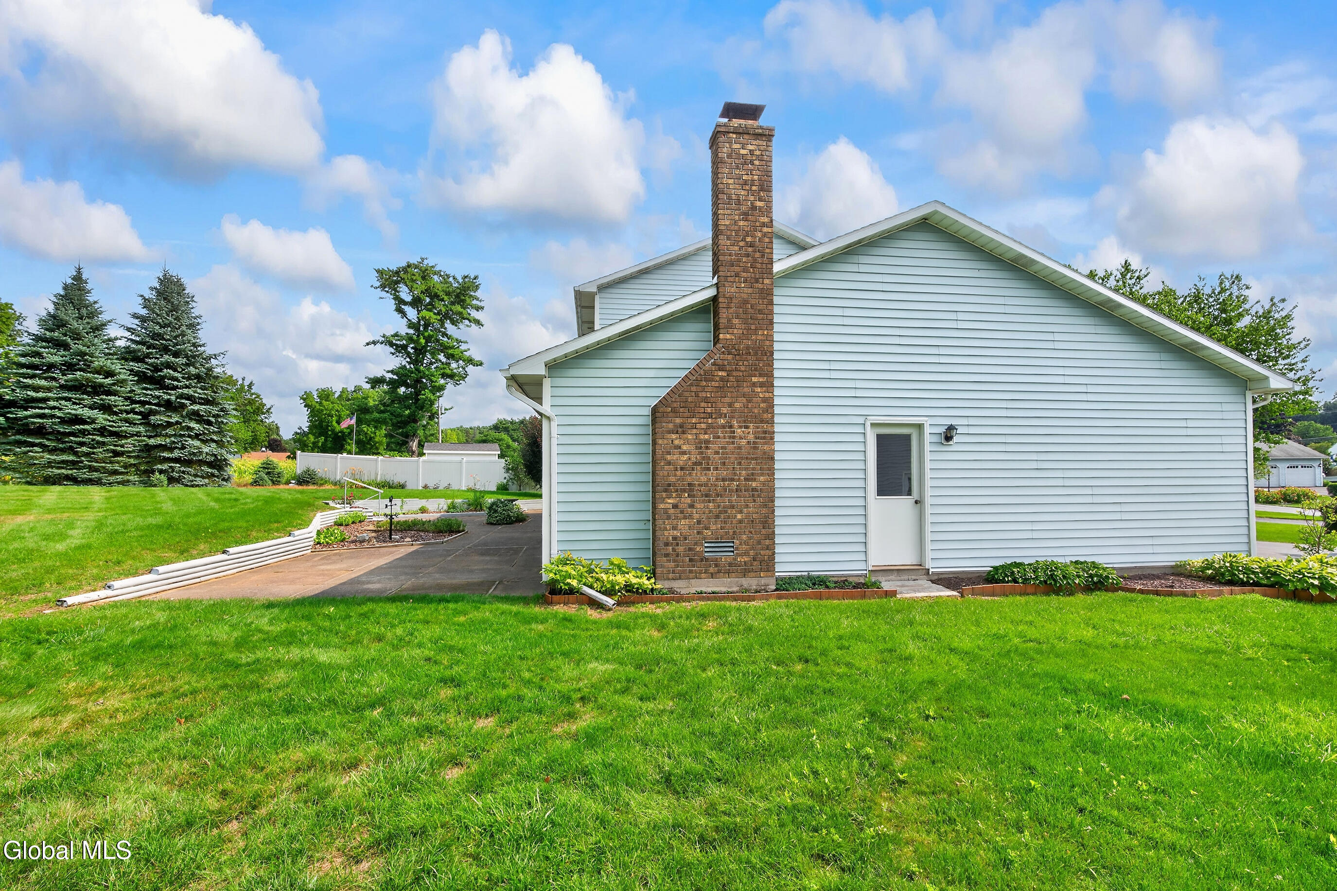 6 Durham Court Schenectady NY 12309