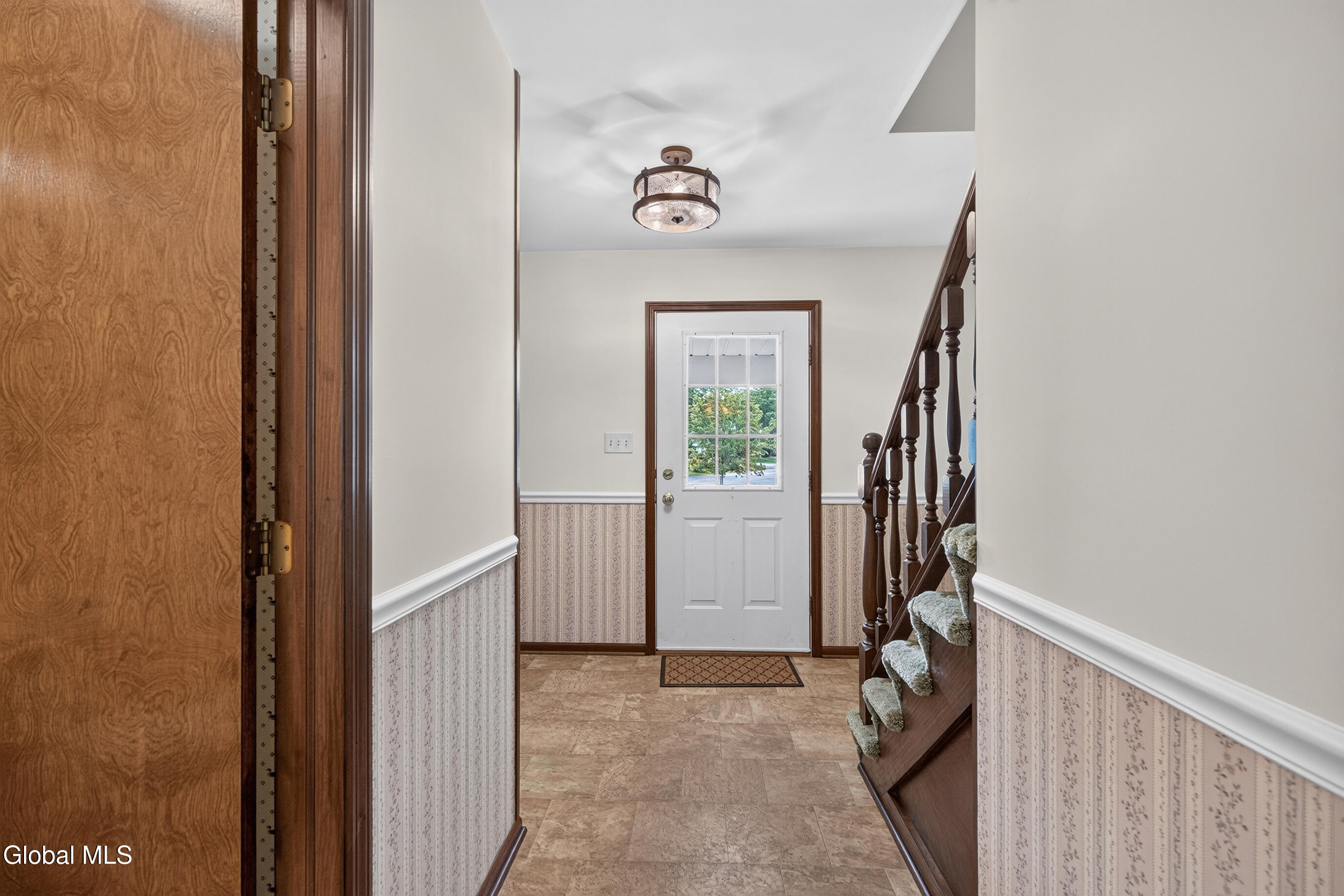 6 Durham Court Schenectady NY 12309