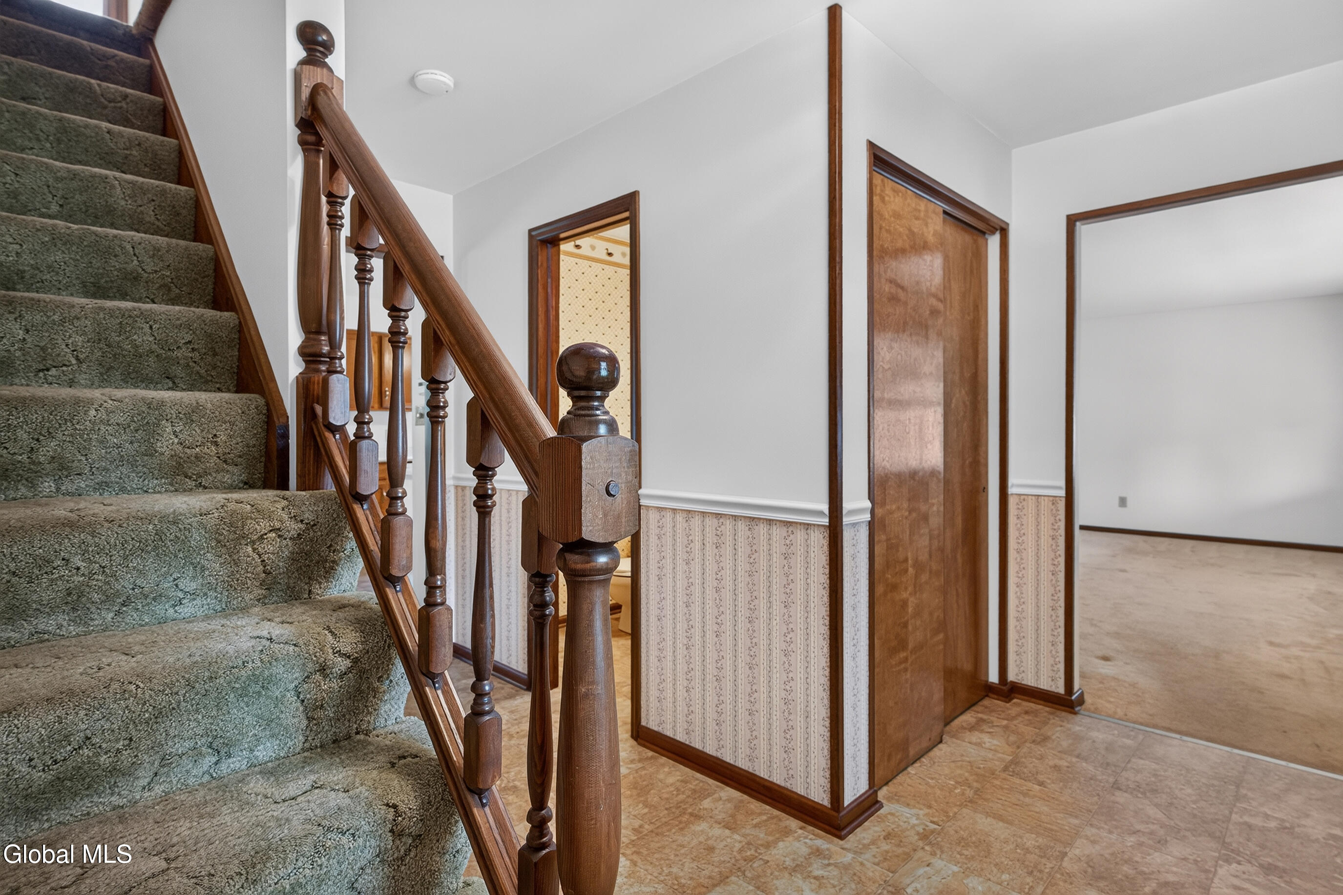 6 Durham Court Schenectady NY 12309
