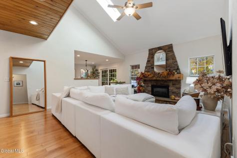 12 Commons Boulevard Halfmoon NY 12065