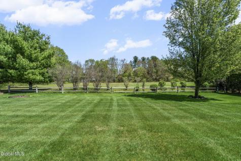 1032 Di Bella Drive Schenectady NY 12303