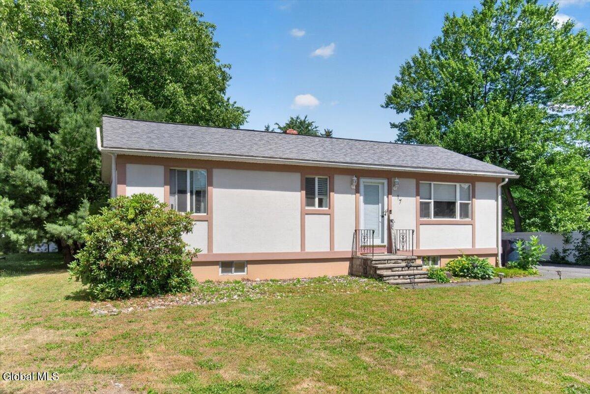 17 Pheasant Court Wynantskill NY 12198