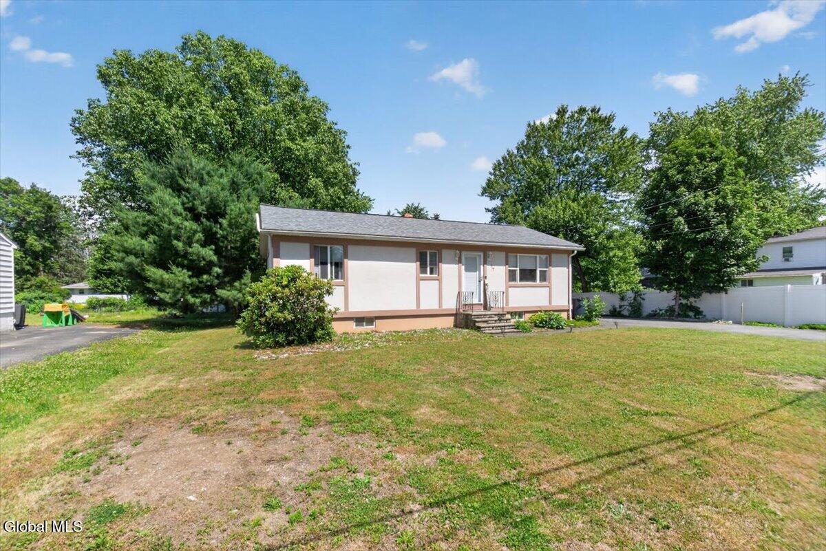 17 Pheasant Court Wynantskill NY 12198