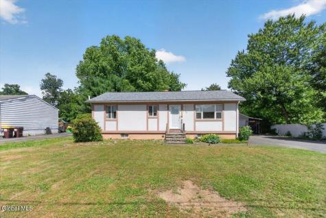 17 Pheasant Court Wynantskill NY 12198