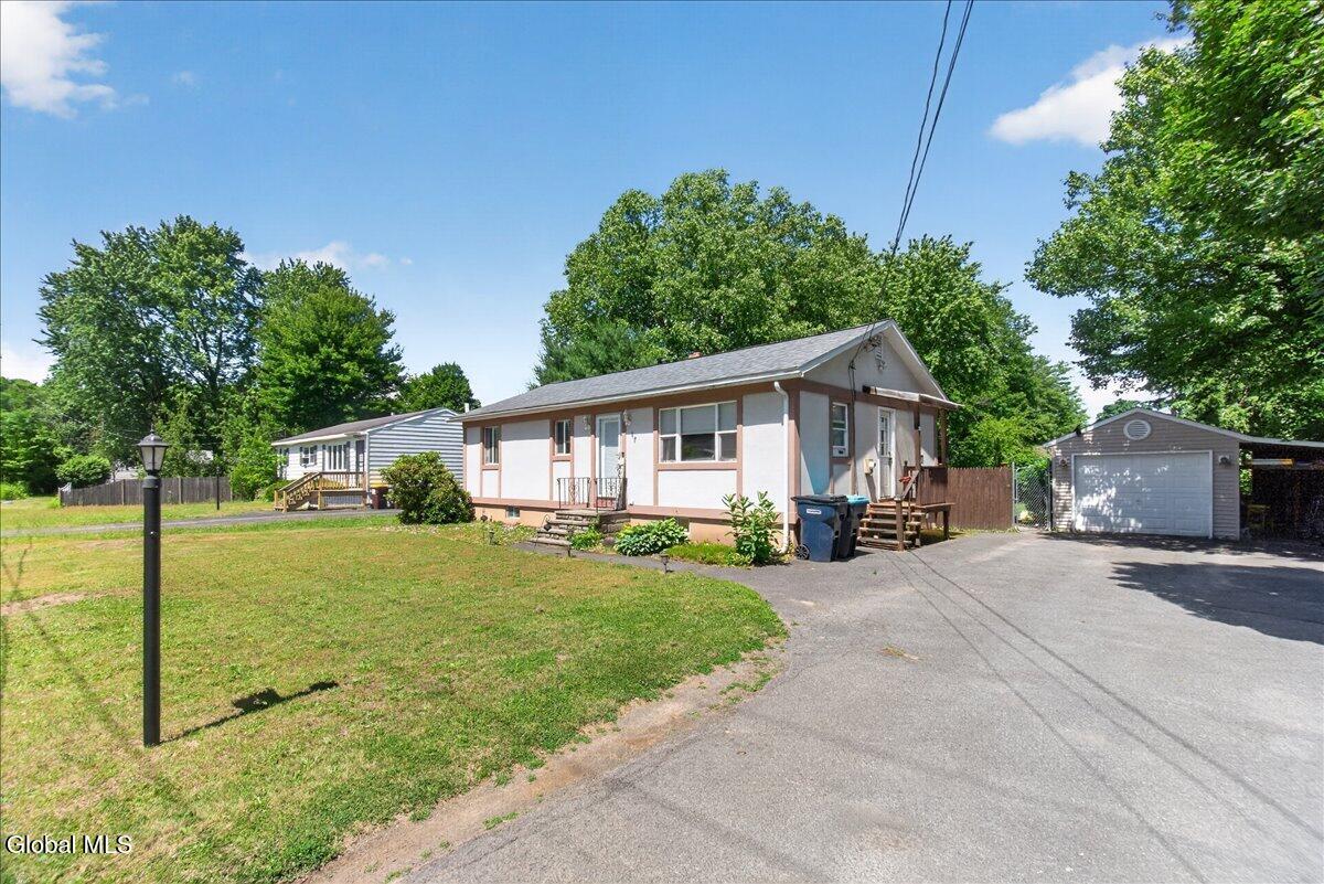 17 Pheasant Court Wynantskill NY 12198