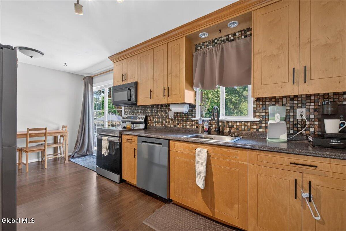17 Pheasant Court Wynantskill NY 12198