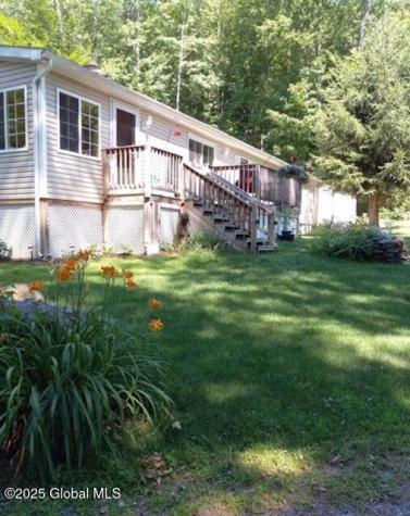 8 S 40th Road Hadley NY 12835