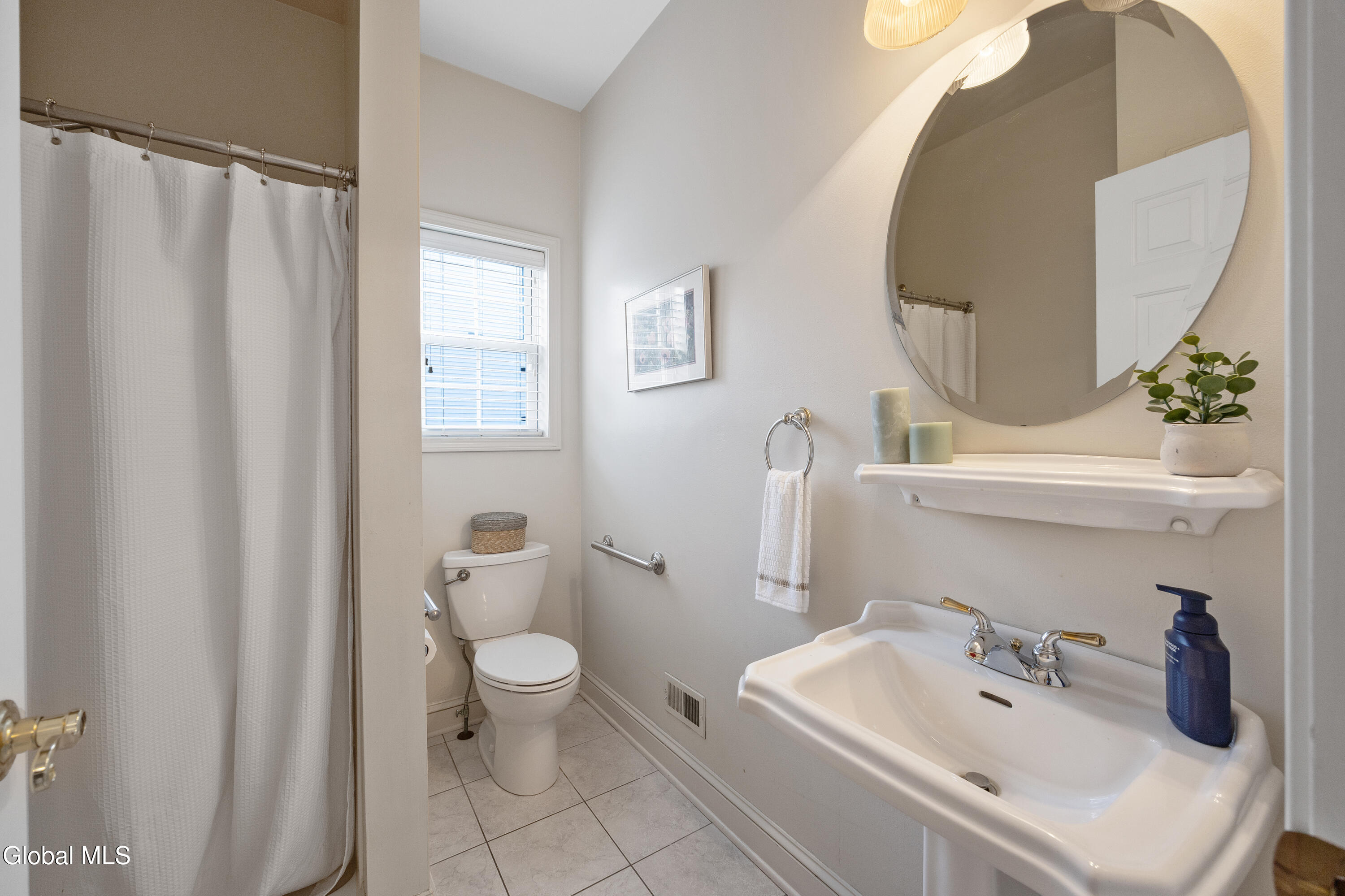 87 Jessica Lane Niskayuna NY 12309