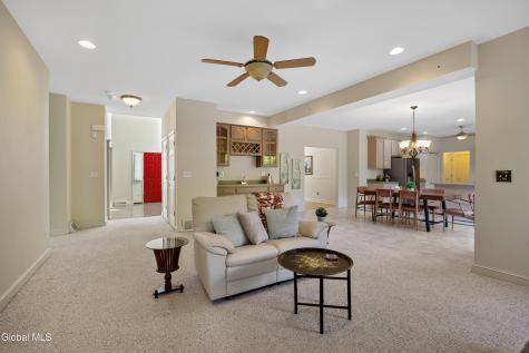 87 Jessica Lane Niskayuna NY 12309