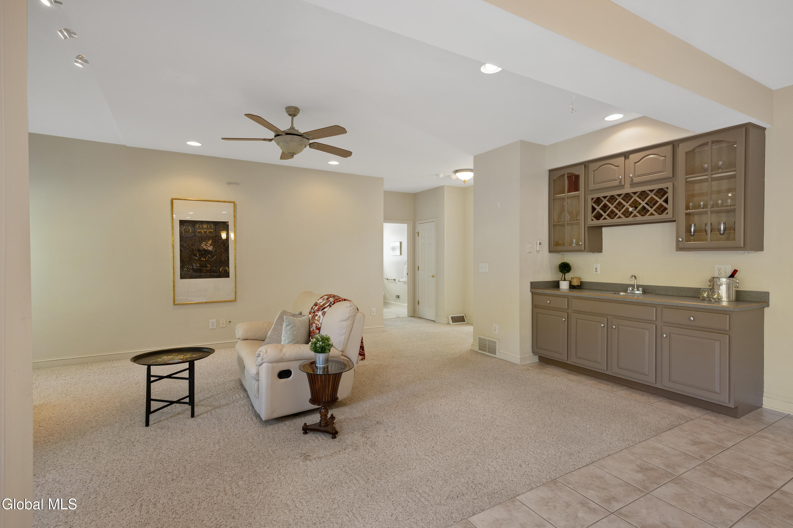 87 Jessica Lane Niskayuna NY 12309