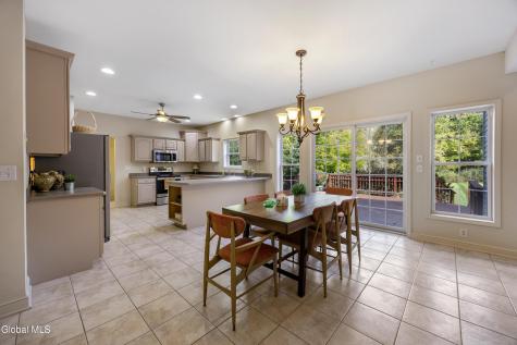 87 Jessica Lane Niskayuna NY 12309