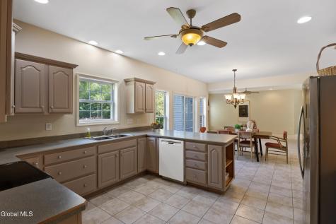 87 Jessica Lane Niskayuna NY 12309