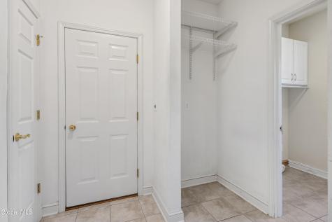 87 Jessica Lane Niskayuna NY 12309