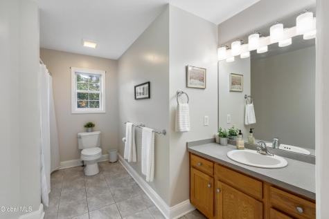 87 Jessica Lane Niskayuna NY 12309
