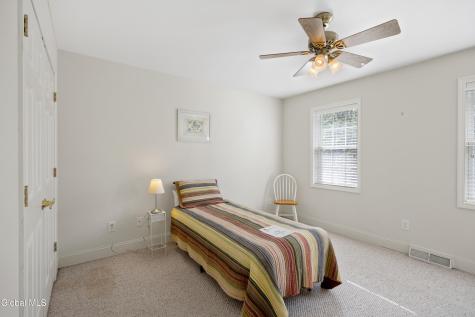 87 Jessica Lane Niskayuna NY 12309