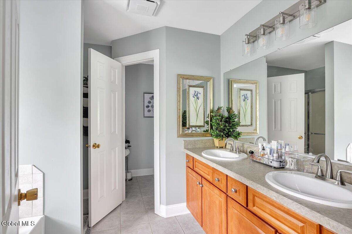 33 Praise Lane Glenville NY 12302