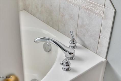 33 Praise Lane Glenville NY 12302
