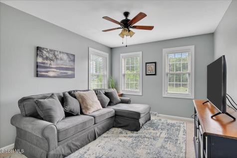 33 Praise Lane Glenville NY 12302