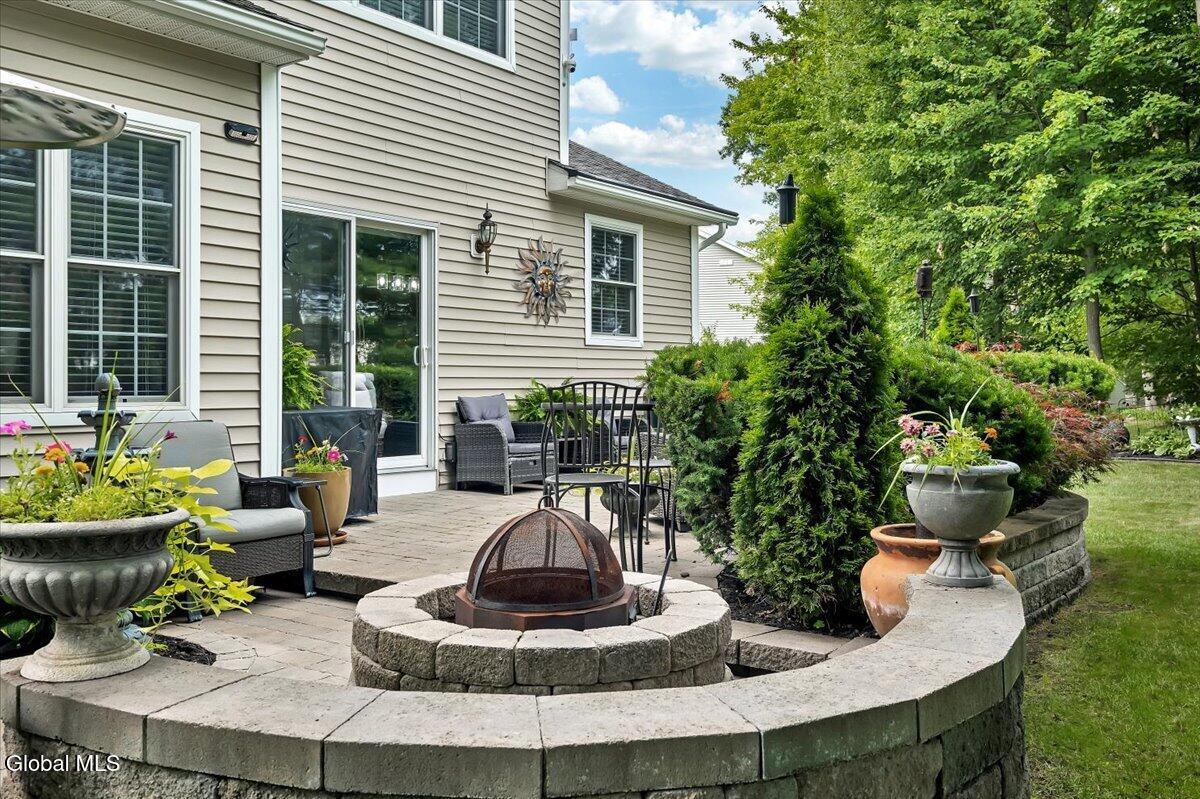 33 Praise Lane Glenville NY 12302