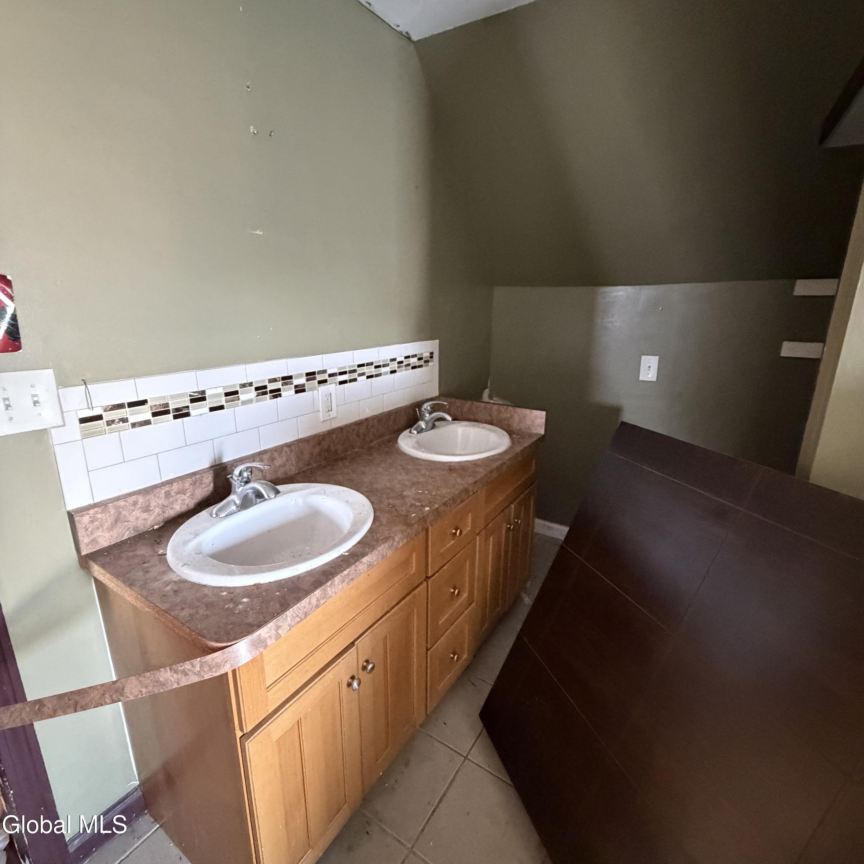 1110 Chrisler Avenue Schenectady NY 12303