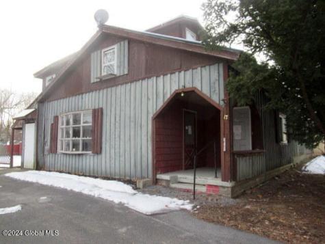 17 Quarry Crossing Street Hudson Falls NY 12804