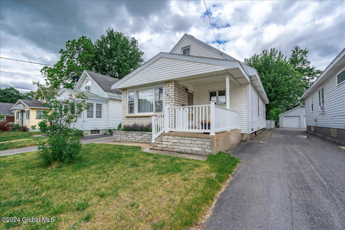 1683 Helderberg Avenue Rotterdam NY 12306