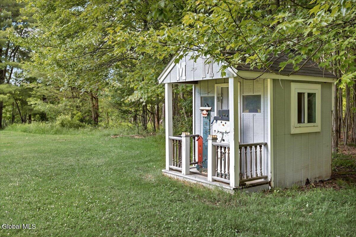 53 N Nassau Lane Averill Park NY 12018