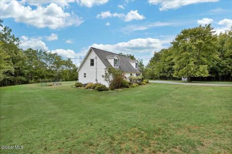 53 N Nassau Lane Averill Park NY 12018