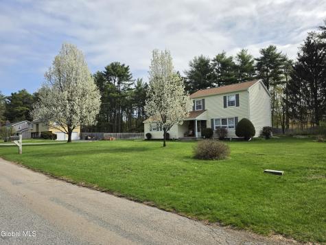 11 Sweetbriar Lane Queensbury NY 12804