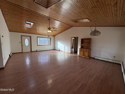 418 High Rock Road New Baltimore NY 12192