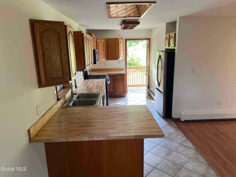 418 High Rock Road New Baltimore NY 12192