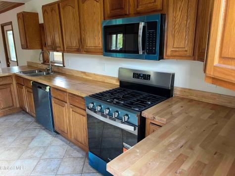 418 High Rock Road New Baltimore NY 12192
