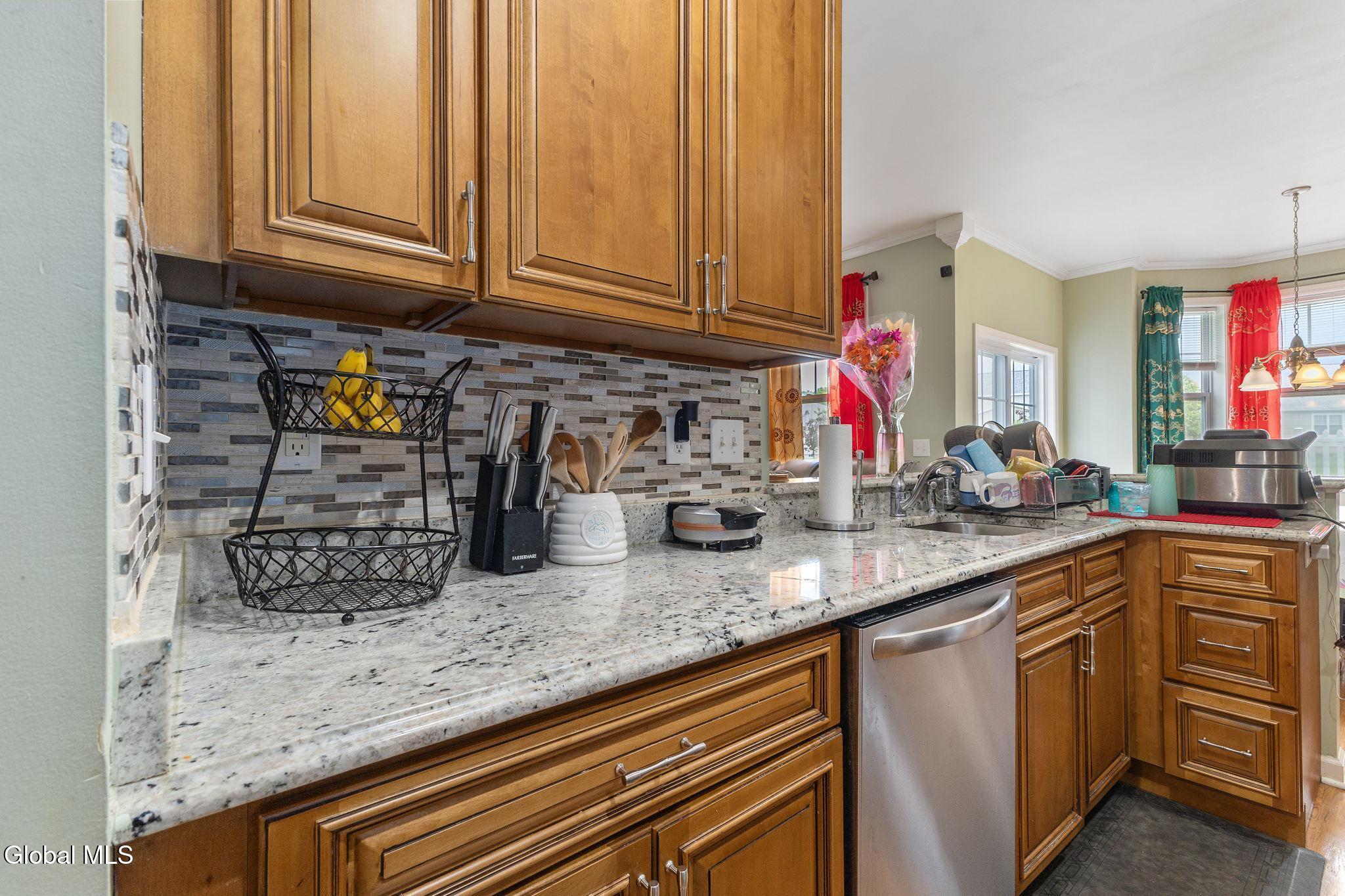 14 Amalia Lane Rensselaer NY 12144