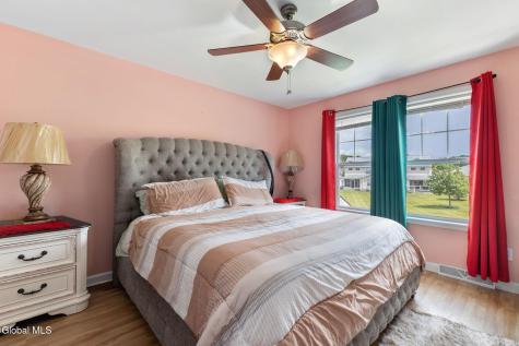 14 Amalia Lane Rensselaer NY 12144