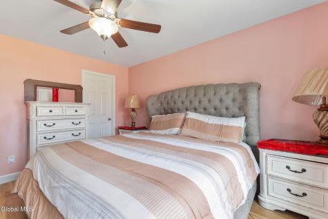 14 Amalia Lane Rensselaer NY 12144