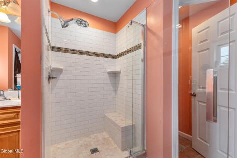 14 Amalia Lane Rensselaer NY 12144