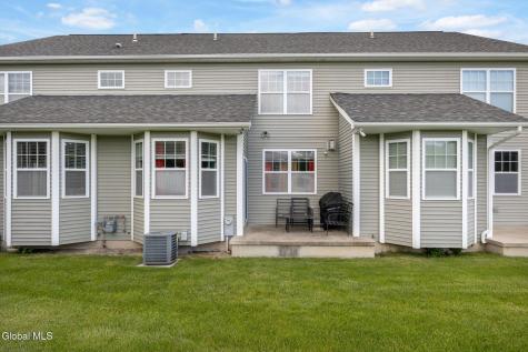 14 Amalia Lane Rensselaer NY 12144