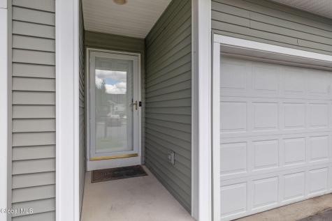 14 Amalia Lane Rensselaer NY 12144