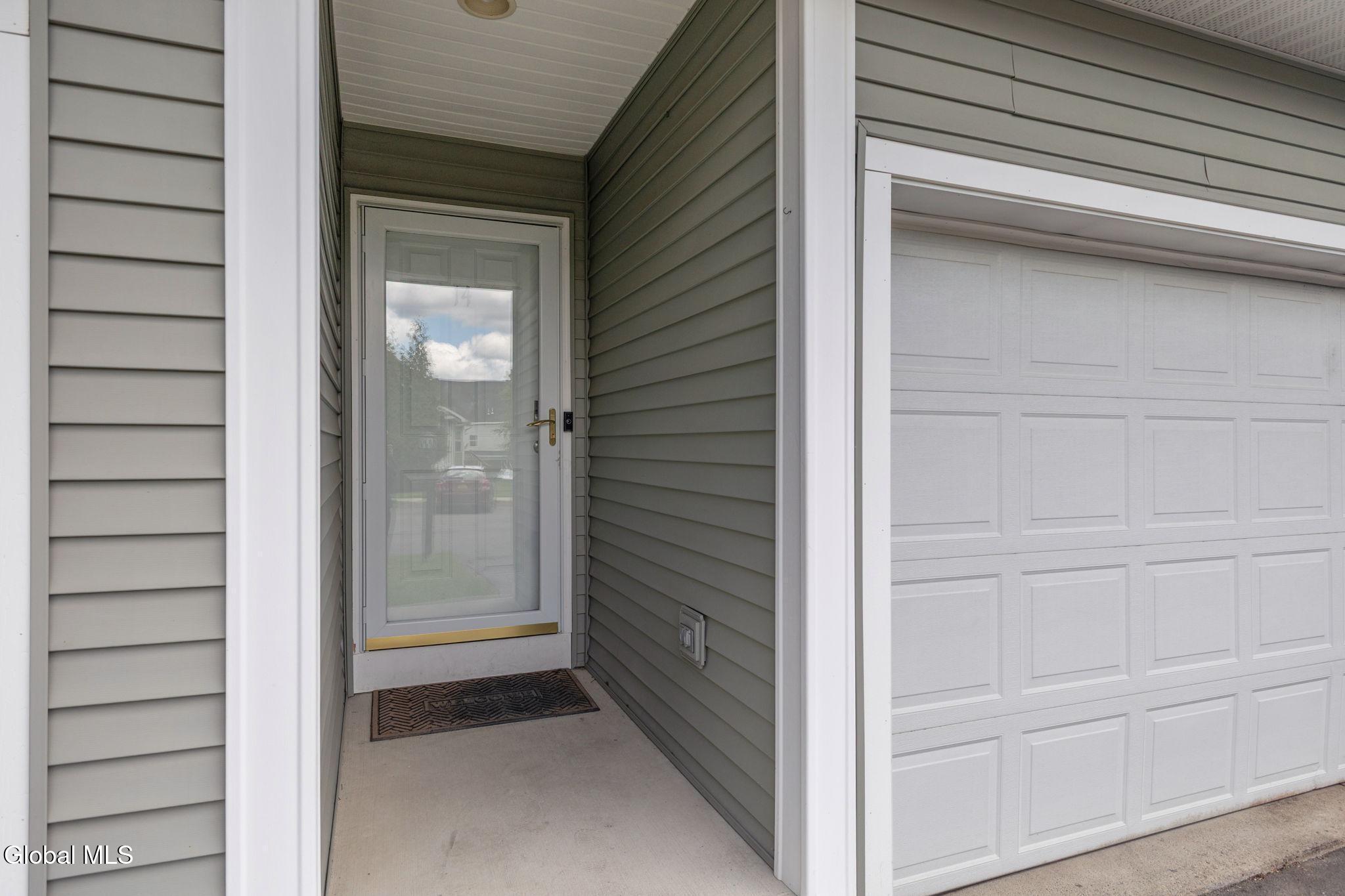 14 Amalia Lane Rensselaer NY 12144