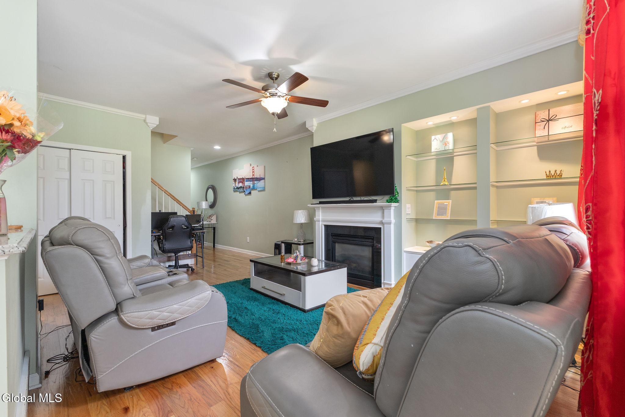 14 Amalia Lane Rensselaer NY 12144